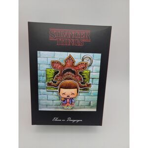 Stranger Things Eleven vs Demogorgon Figure Loot Crate SuperEmoFriends Exclusive